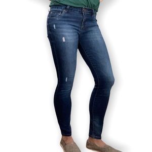 Kut from the Kloth Dayna skinny distressed jean size 2 S